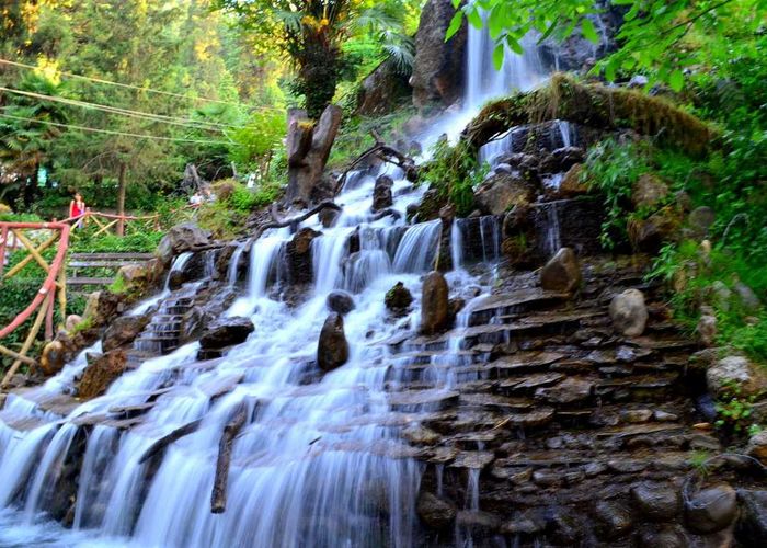 Artificial_Waterfall_in_Company_Garden-Mussoorie,India_20180213102859